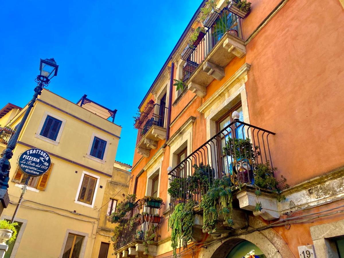 Caterina'S Charme Apartment Taormina Eksteriør billede
